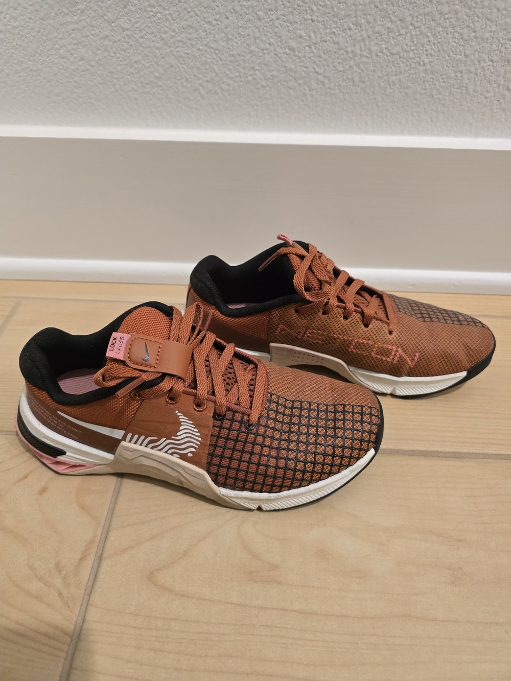 Womens NIKE Metcon